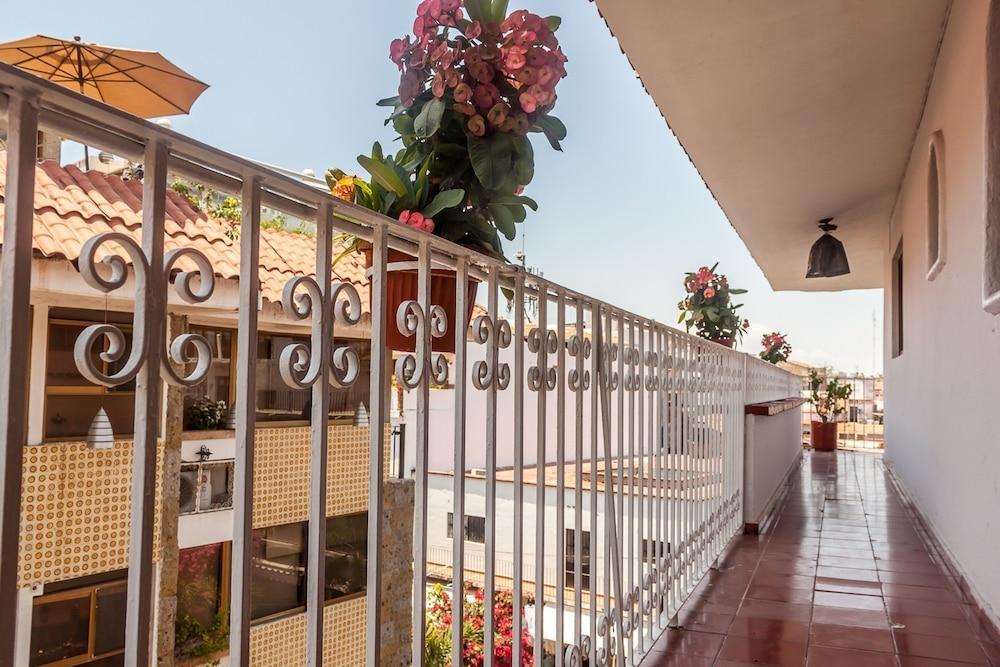 פוארטו ואלארטה Suites Plaza Del Rio - Family Hotel Malecon Centro מראה חיצוני תמונה
