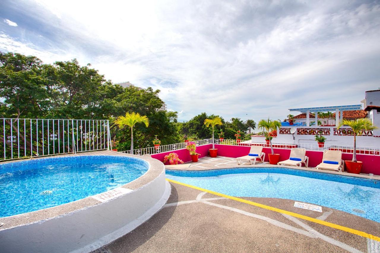 פוארטו ואלארטה Suites Plaza Del Rio - Family Hotel Malecon Centro מראה חיצוני תמונה