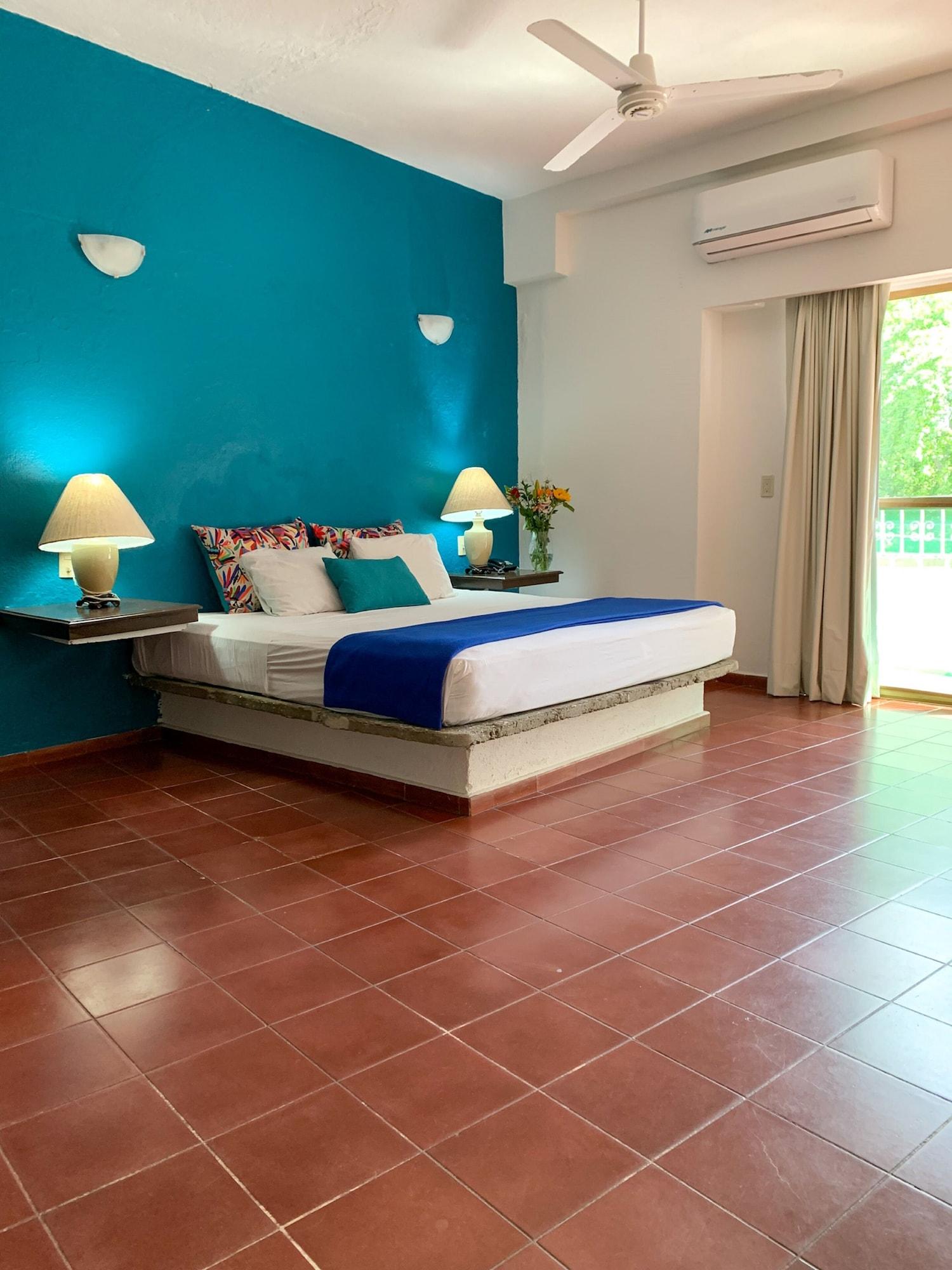 פוארטו ואלארטה Suites Plaza Del Rio - Family Hotel Malecon Centro מראה חיצוני תמונה