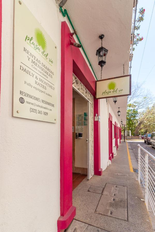 פוארטו ואלארטה Suites Plaza Del Rio - Family Hotel Malecon Centro מראה חיצוני תמונה