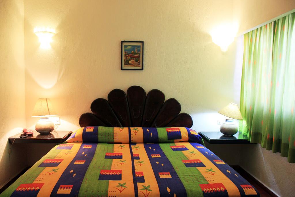 פוארטו ואלארטה Suites Plaza Del Rio - Family Hotel Malecon Centro מראה חיצוני תמונה